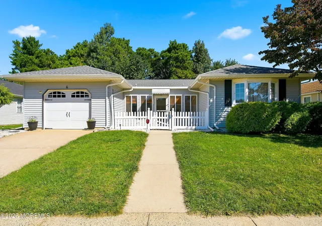 Photo 1 of Single family home for sale at 6 Pechanga St, Toms River, NJ 08757 | MLS# 22631528 | Listing updated on 2026-10-28