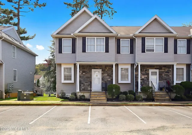 Photo 1 of Single family home for sale at 10 Rivka Ln, Lakewood, NJ 08701 | MLS# 22631671 | Listing updated on 2026-10-19