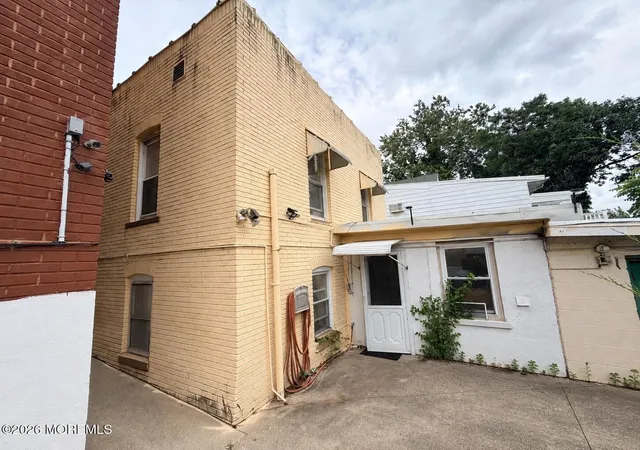 Photo 1 of Single family home for sale at 40 Farnham Ave, Garfield, NJ 07026 | MLS# 22632078 | Listing updated on 2026-10-28
