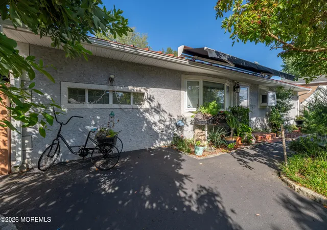 Photo 1 of Single family home for sale at 13 Lee Ave, Bayville, NJ 08721 | MLS# 22631822 | Listing updated on 2026-10-08