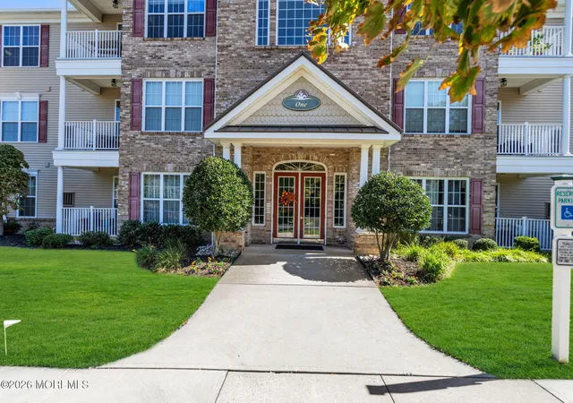 Photo 1 of Single family home for sale at 122 Sophee Ln, Lakewood, NJ 08701 | MLS# 22632176 | Listing updated on 2026-10-16