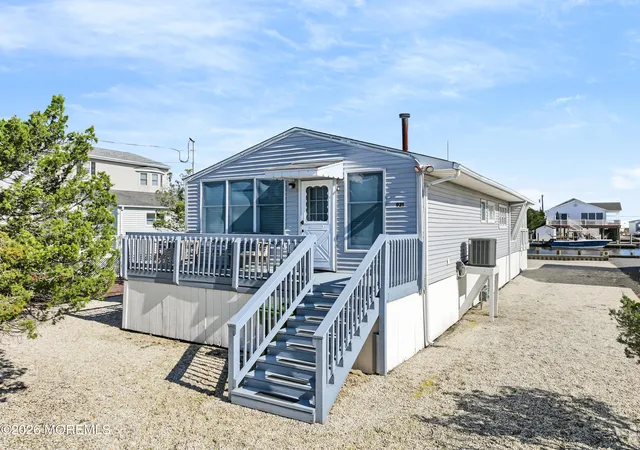 Photo 1 of Single family home for sale at 921 S Green St, Tuckerton, NJ 08087 | MLS# 22632808 | Listing updated on 2026-10-17
