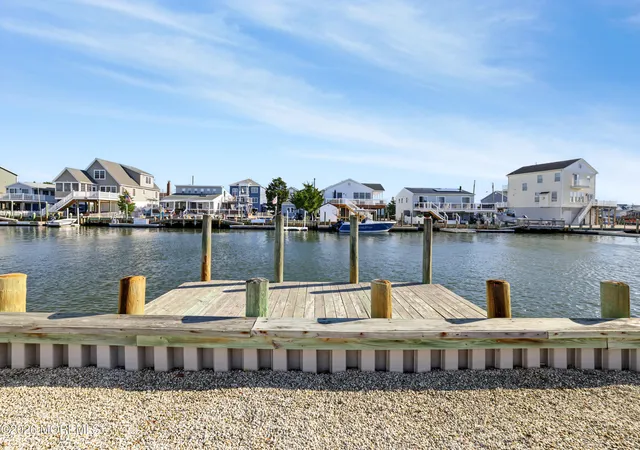 Photo 2 of Single family home for sale at 921 S Green St, Tuckerton, NJ 08087 | MLS# 22632808 | Listing updated on 2026-10-17