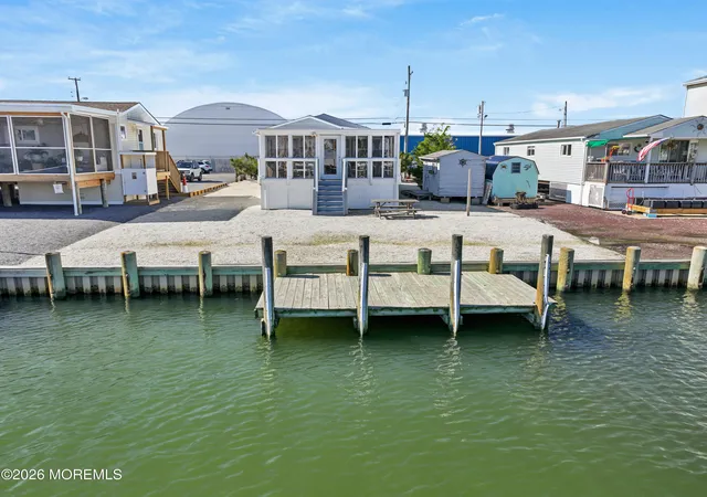 Photo 3 of Single family home for sale at 921 S Green St, Tuckerton, NJ 08087 | MLS# 22632808 | Listing updated on 2026-10-17
