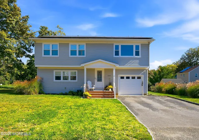 Photo 1 of Single family home for sale at 3 King St, Toms River, NJ 08753 | MLS# 22633675 | Listing updated on 2026-10-28