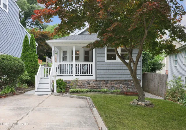 Photo 1 of Single family home for sale at 210 Linden Ave, Highlands, NJ 07732 | MLS# 22632165 | Listing updated on 2026-10-28