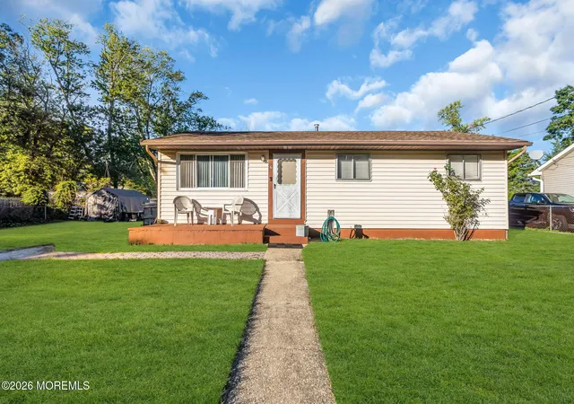 Photo 1 of Single family home for sale at 6 Beam Ave, Jackson, NJ 08527 | MLS# 22632086 | Listing updated on 2026-10-26