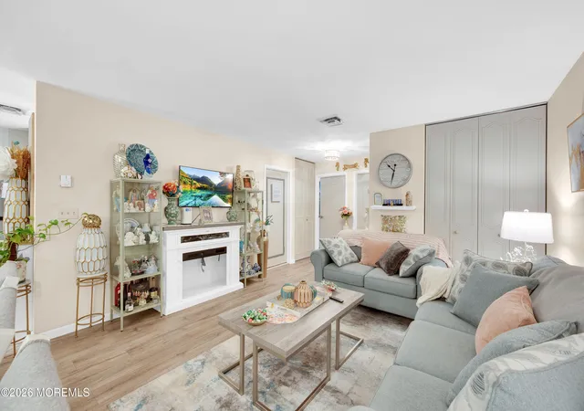 Photo 4 of Single family home for sale at 316d Coventry Ct, Lakewood, NJ 08701 | MLS# 22632521 | Listing updated on 2026-10-26