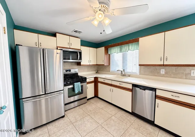 Listing Photo 5 - Condo for sale in building located at 223 Webster Ave, Seaside Heights, NJ 08751 - Unit #5