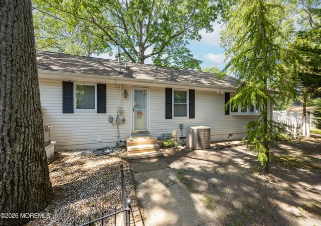 Photo 1 of Single family home for sale at 115 Swan Blvd, Toms River, NJ 08753 | MLS# 22632251 | Listing updated on 2026-10-29