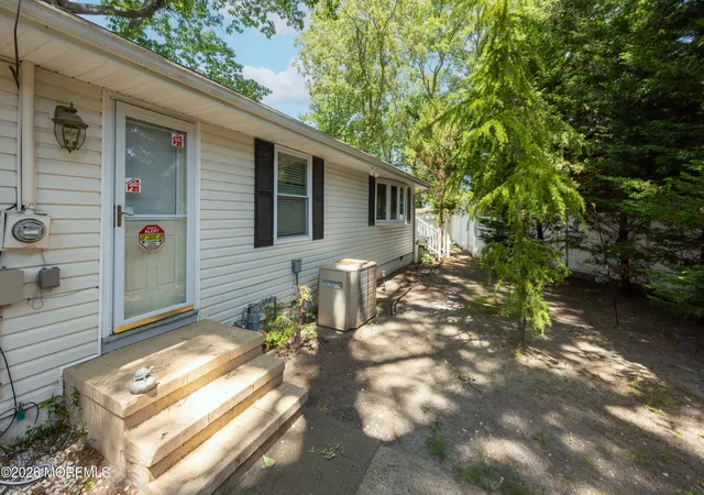 Photo 2 of Single family home for sale at 115 Swan Blvd, Toms River, NJ 08753 | MLS# 22632251 | Listing updated on 2026-10-29
