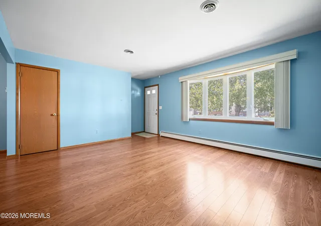 Photo 2 of Single family home for sale at 92 Castleton Dr, Toms River, NJ 08757 | MLS# 22632939 | Listing updated on 2026-10-19