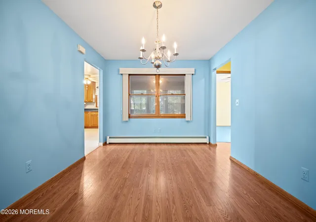 Photo 4 of Single family home for sale at 92 Castleton Dr, Toms River, NJ 08757 | MLS# 22632939 | Listing updated on 2026-10-19