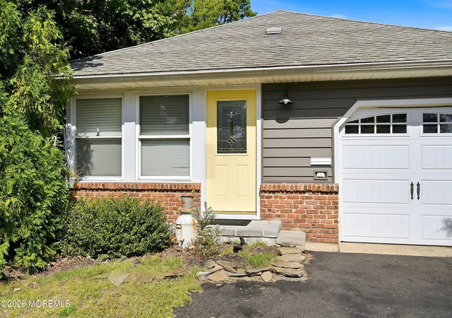 Photo 2 of Single family home for sale at 1766 Yorktowne Blvd, Toms River, NJ 08753 | MLS# 22633289 | Listing updated on 2026-10-26
