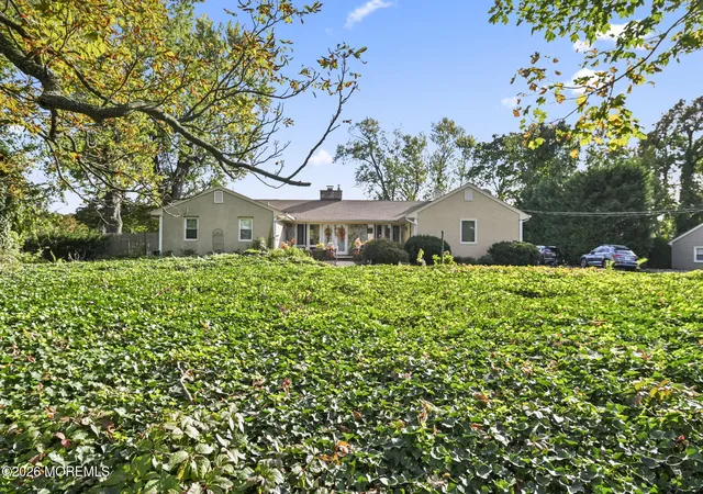 Photo 2 of Single family home for sale at 944 Leonardville Rd, Leonardo, NJ 07737 | MLS# 22632558 | Listing updated on 2026-10-26
