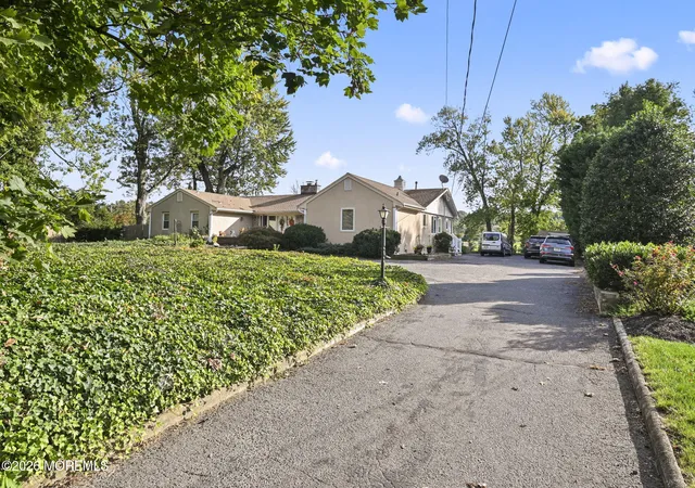 Photo 3 of Single family home for sale at 944 Leonardville Rd, Leonardo, NJ 07737 | MLS# 22632558 | Listing updated on 2026-10-26