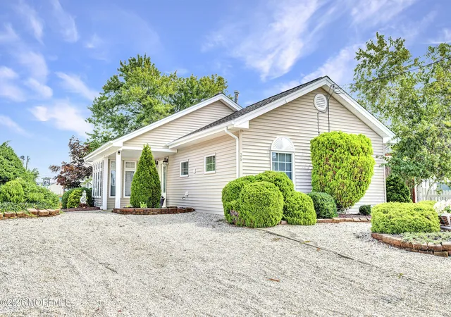 Photo 1 of Single family home for sale at 26 W Potomac Dr, Little Egg Harbor Twp, NJ 08087 | MLS# 22632210 | Listing updated on 2026-10-18