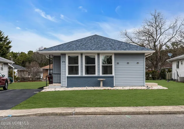 Photo 1 of Single family home for sale at 46 Falmouth St, Toms River, NJ 08757 | MLS# 22632279 | Listing updated on 2026-10-15
