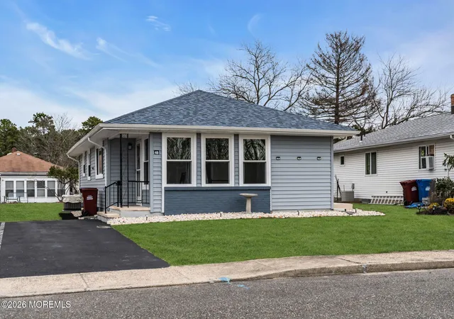 Photo 1 of Single family home for sale at 46 Falmouth St, Toms River, NJ 08757 | MLS# 22632279 | Listing updated on 2026-10-15