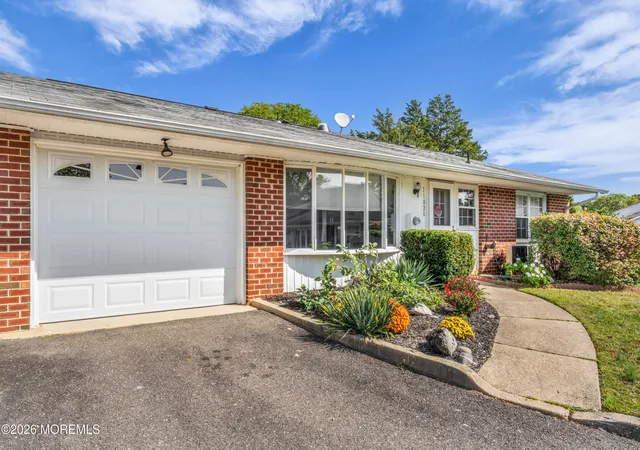 Photo 1 of Single family home for sale at 1182a Clydebank Ct, Lakewood, NJ 08701 | MLS# 22632363 | Listing updated on 2026-10-13