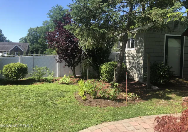 Listing Photo 5 - Condo for sale in building located at 96 Compton St, Belford, NJ 07718