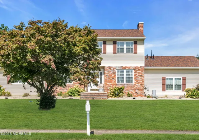 Photo 1 of Single family home for sale at 336 Twin Oaks Dr, Toms River, NJ 08753 | MLS# 22633263 | Listing updated on 2026-10-27