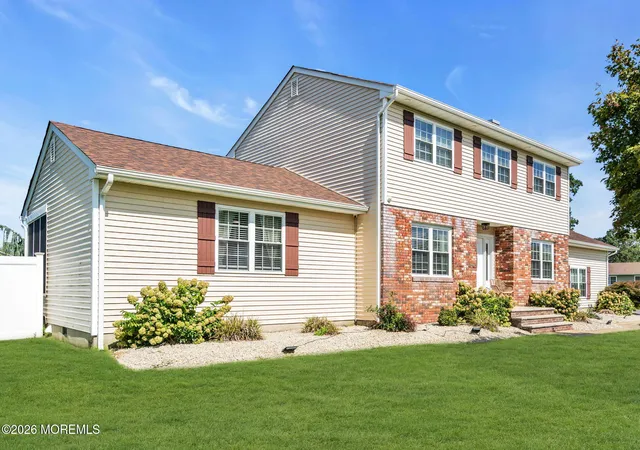 Photo 1 of Single family home for sale at 336 Twin Oaks Dr, Toms River, NJ 08753 | MLS# 22633263 | Listing updated on 2026-10-27