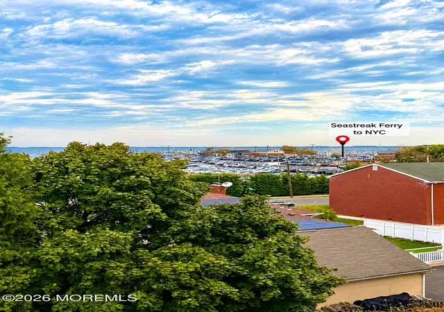 Listing Photo 2 - Condo for sale in building located at 32 Ctr Ave, Atlantic Highlands, NJ 07716 - Unit #16