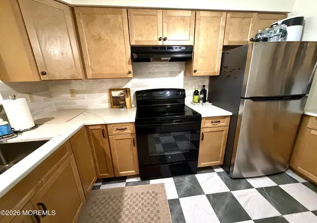 Listing Photo 4 - Condo for sale in building located at 32 Ctr Ave, Atlantic Highlands, NJ 07716 - Unit #16
