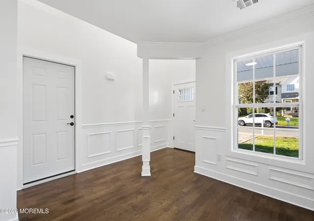 Photo 4 of Single family home for sale at 31 Dolphin Cir W, Bayville, NJ 08721 | MLS# 22632450 | Listing updated on 2026-10-26