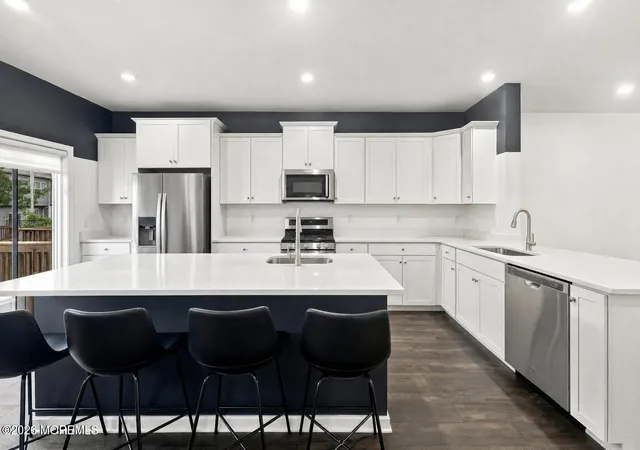Listing Photo 4 - Condo for sale in building located at 1006 Rio Grande Dr, Toms River, NJ 08759 - Unit #2206