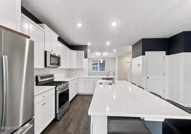 Listing Photo 5 - Condo for sale in building located at 1006 Rio Grande Dr, Toms River, NJ 08759 - Unit #2206