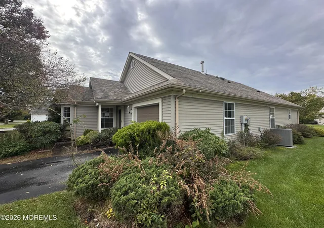 Photo 1 of Single family home for sale at 2606 Meadow Lake Dr, Toms River, NJ 08755 | MLS# 22632544 | Listing updated on 2026-10-15