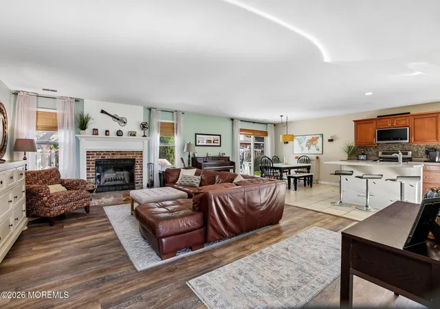 Photo 2 of Single family home for sale at 3 Drury Ct, Brick, NJ 08724 | MLS# 22632599 | Listing updated on 2026-10-26