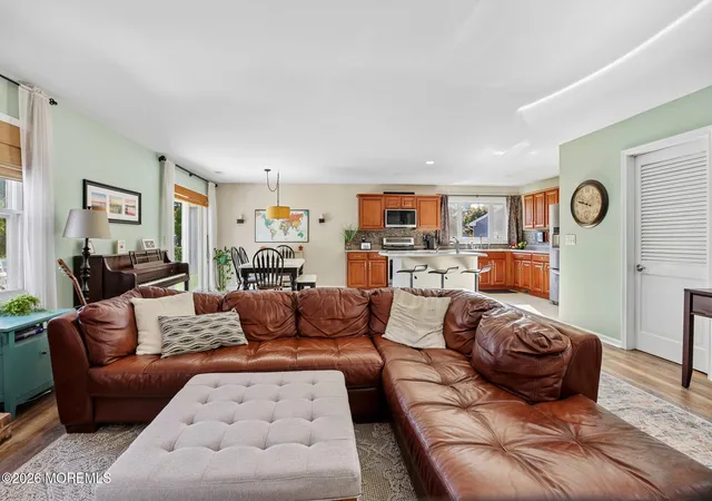Photo 4 of Single family home for sale at 3 Drury Ct, Brick, NJ 08724 | MLS# 22632599 | Listing updated on 2026-10-26