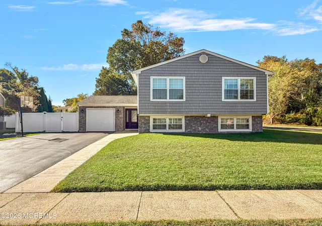 Photo 1 of Sale Pending at 2 Hearth Ct, Howell, NJ 07731 | MLS# 22633252 | Listing updated on 2026-10-26