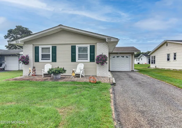 Photo 1 of Single family home for sale at 29 Blake Cir, Brick, NJ 08724 | MLS# 22632604 | Listing updated on 2026-10-26