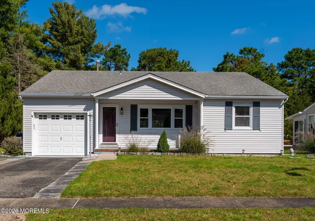 Photo 2 of Single family home for sale at 24 Rutland Dr, Toms River, NJ 08757 | MLS# 22632652 | Listing updated on 2026-10-26