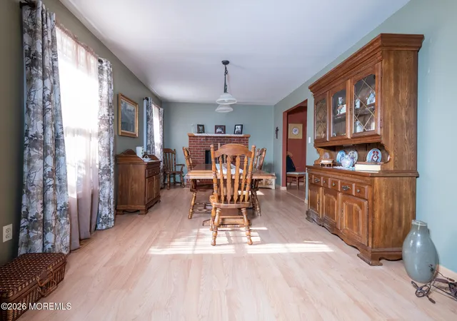 Photo 4 of Single family home for sale at 510 Signal Ln, Toms River, NJ 08755 | MLS# 22633235 | Listing updated on 2026-10-26