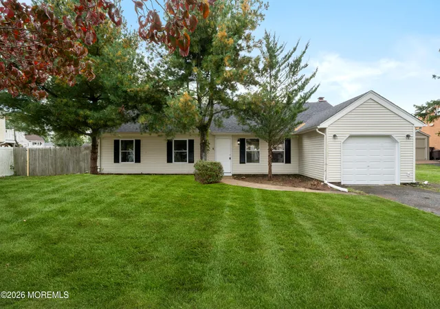 Photo 1 of Single family home for sale at 1093 Eaglehurst Rd, Toms River, NJ 08753 | MLS# 22632722 | Listing updated on 2026-10-16