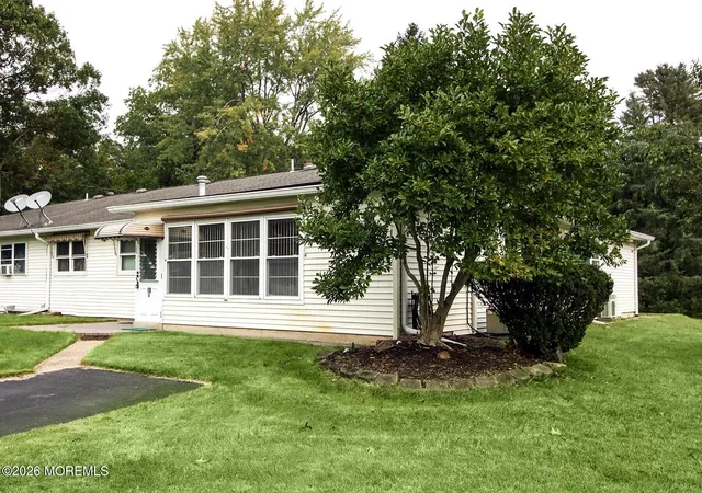 Photo 2 of Single family home for sale at 18 D Dixie Ln, Jackson, NJ 08527 | MLS# 22632703 | Listing updated on 2026-10-26