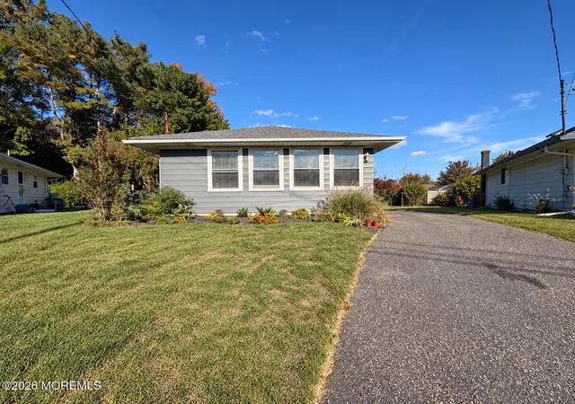 Photo 1 of Single family home for sale at 23 Saratoga Pl, Toms River, NJ 08753 | MLS# 22632859 | Listing updated on 2026-10-26