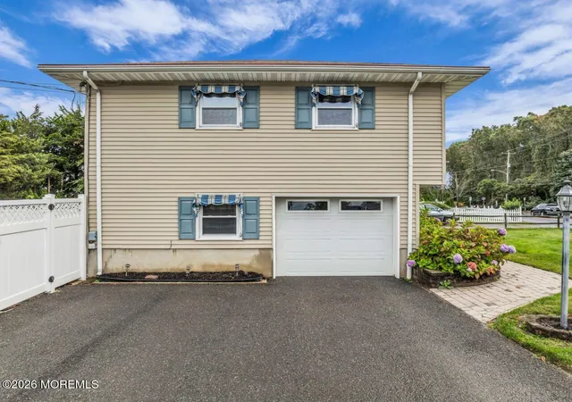 Photo 3 of Single family home for sale at 98 Princeton Ave, Brick, NJ 08724 | MLS# 22632727 | Listing updated on 2026-10-24