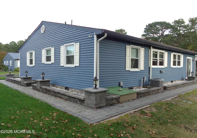 Photo 4 of Single family home for sale at 1 Rose Ln, Whiting, NJ 08759 | MLS# 22632807 | Listing updated on 2026-10-29