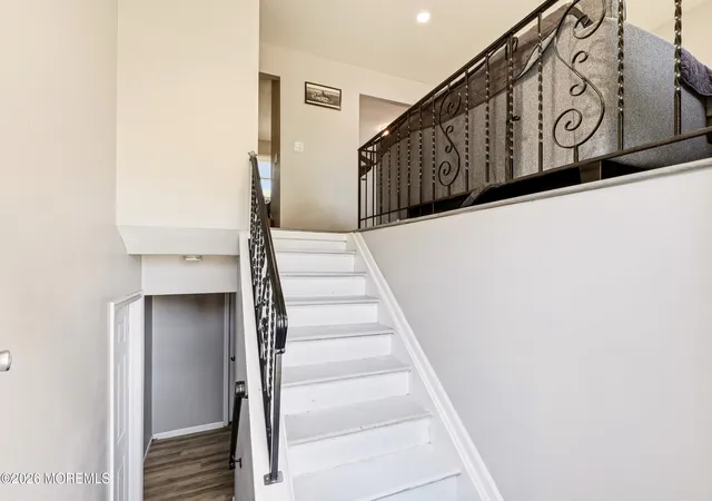 Photo 3 of Single family home for sale at 606 Dale Dr, Toms River, NJ 08753 | MLS# 22633418 | Listing updated on 2026-10-22