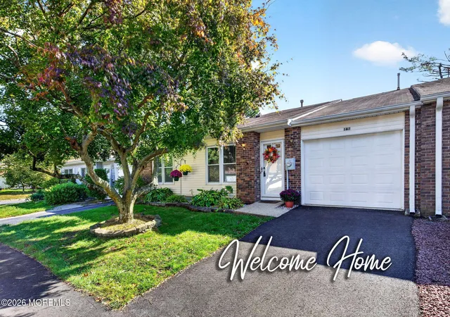 Photo 1 of Single family home for sale at 162 Gayle Ct, Lakewood, NJ 08701 | MLS# 22633039 | Listing updated on 2026-10-19