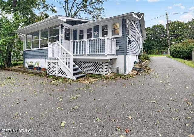 Photo 4 of Single family home for sale at 213 County Rd 537, Colts Neck, NJ 07722 | MLS# 22633529 | Listing updated on 2026-10-26
