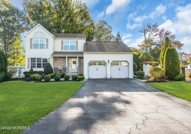 Photo 3 of Sale Pending at 38 Hyer Ct, Matawan, NJ 07747 | MLS# 22632947 | Listing updated on 2026-10-26