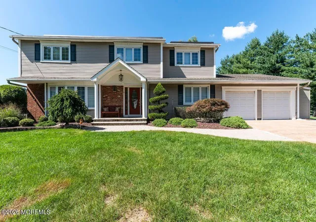 Photo 3 of Single family home for sale at 3 Lake Louise Rd, Morganville, NJ 07751 | MLS# 22633314 | Listing updated on 2026-10-27