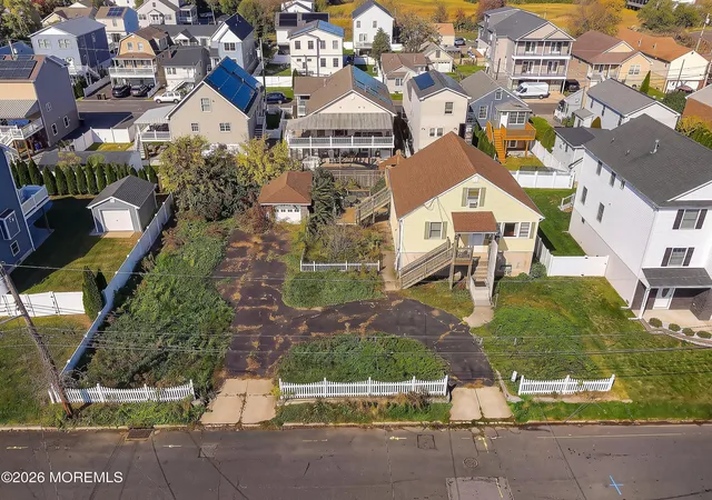Photo 2 of Single family home for sale at 925 6th Street, Keyport, NJ 07735 | MLS# 22633187 | Listing updated on 2026-10-29